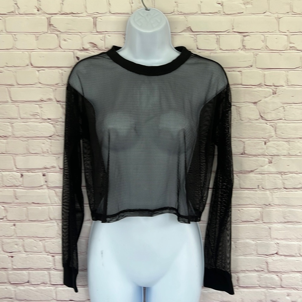 Forever 21 fish bet long sleeve top size small